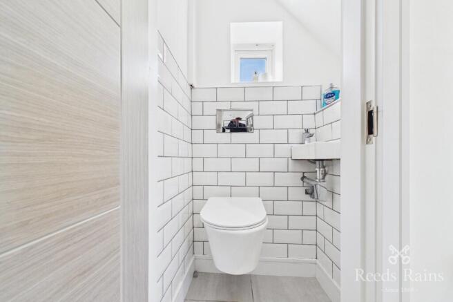 3 bed Semi-Detached for sale Image 11