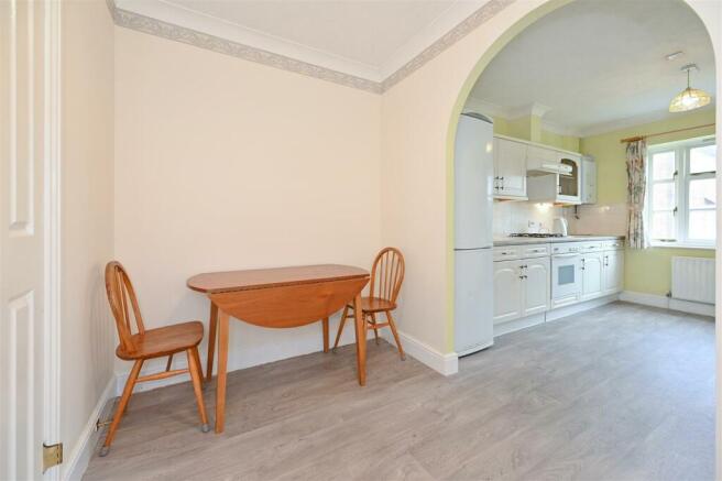 Kitchen/Dining Area