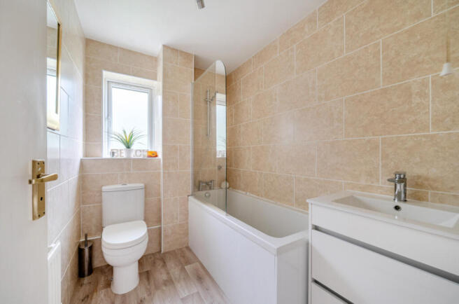 Virginia Drive, Warminster, BA12 - More