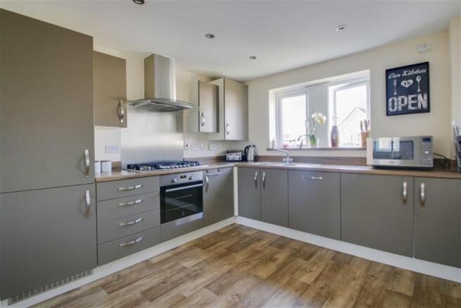 KITCHEN/DINER