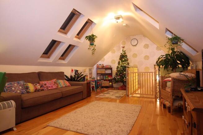 Lounge / Kitchen