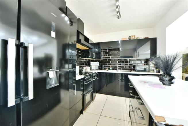 3 bed Semi-Detached for sale Image 7