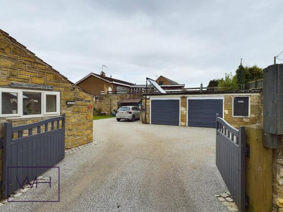 DOUBLE GARAGE & DRIV