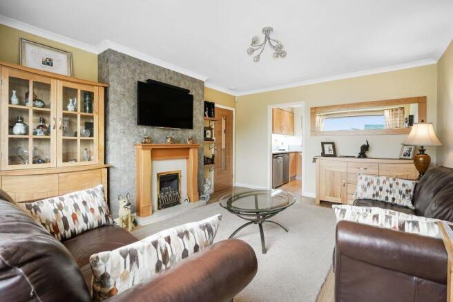 12 Pendreich View, Bonnyrigg, EH19 2EL photo 4