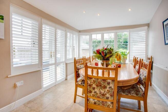 Kitchen/ Dining Room