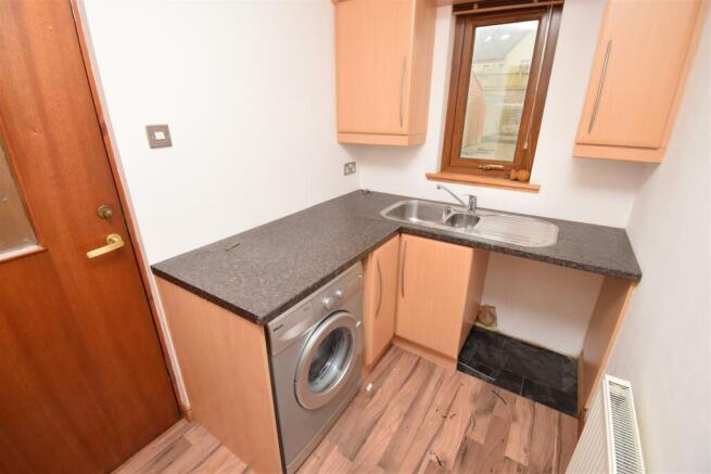 UTILITY ROOM.JPG