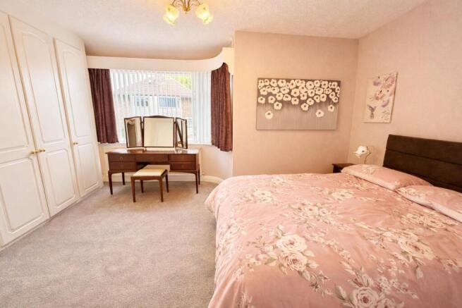 3 bed Semi-Detached for sale Image 6