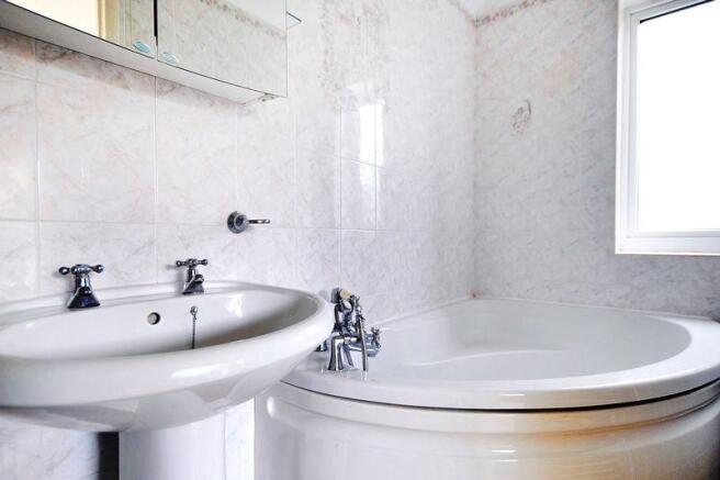 En-Suite Bathroom