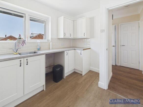 2 bed Semi-Detached Bungalow for sale Image 5