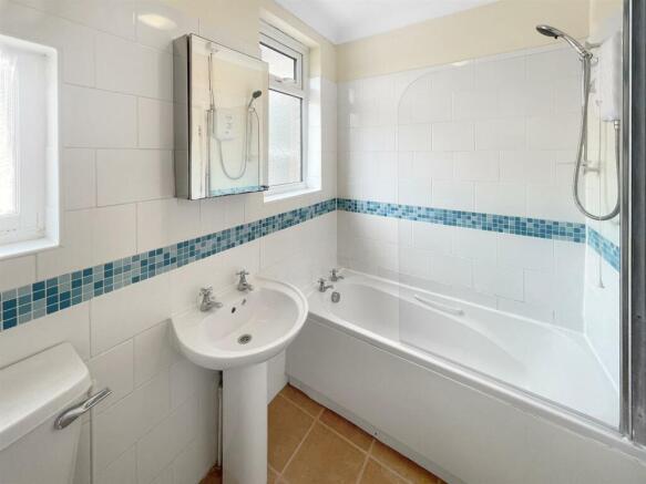 Bathroom.jpg