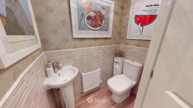 4 bed Semi-Detached for sale Image 8