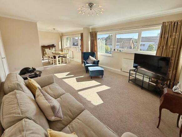 Living Room Dining Romo