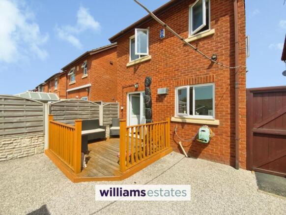 Rhyl, LL18 photo 4