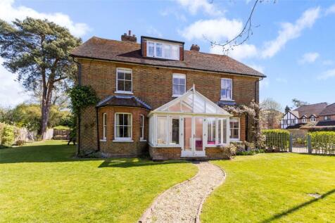 Stewarts Drive, Farnham Common, SL2