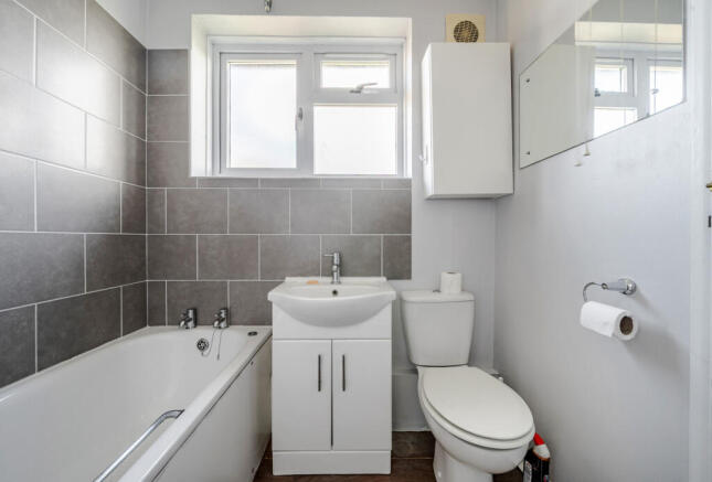 1435955-12-69c522...