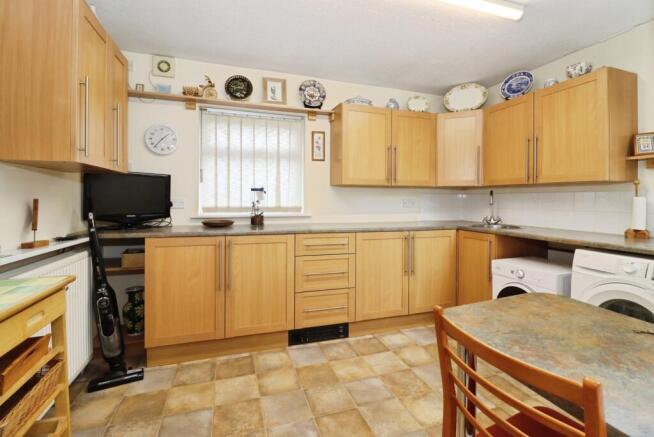 Fenbrook Close, Frenchay, Bristol, BS16 photo 4