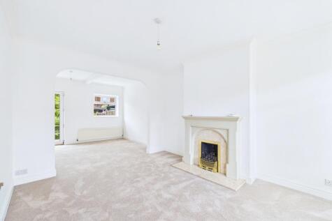 Lawnswood Drive, York, North Yorkshire, YO30 5QL