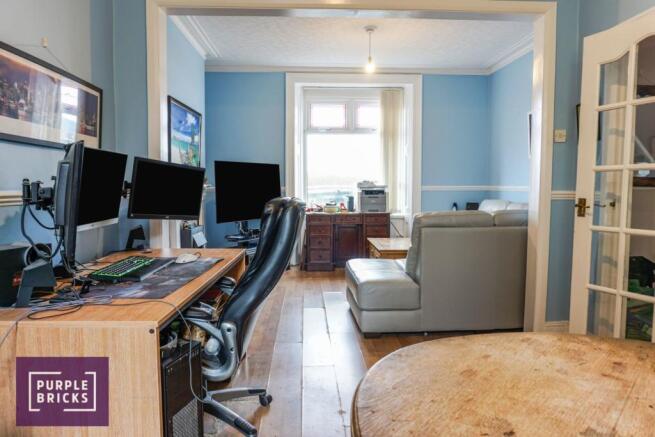 Lounge/Dining Room