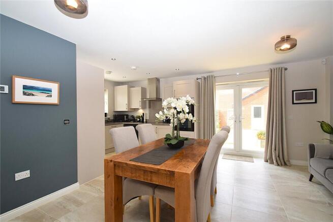 4 bed Detached for sale Image 5