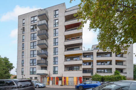 St. James' Crescent, Brixton, SW9