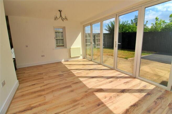 4 bed Detached for sale Image 4