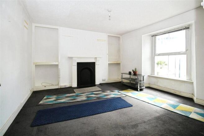 Garden Flat Lounge
