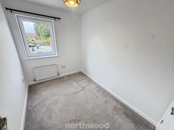 3 bed Semi-Detached to rent Image 10