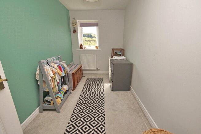 4 bed Semi-Detached for sale Image 12