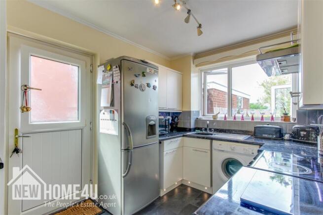 KITCHEN: