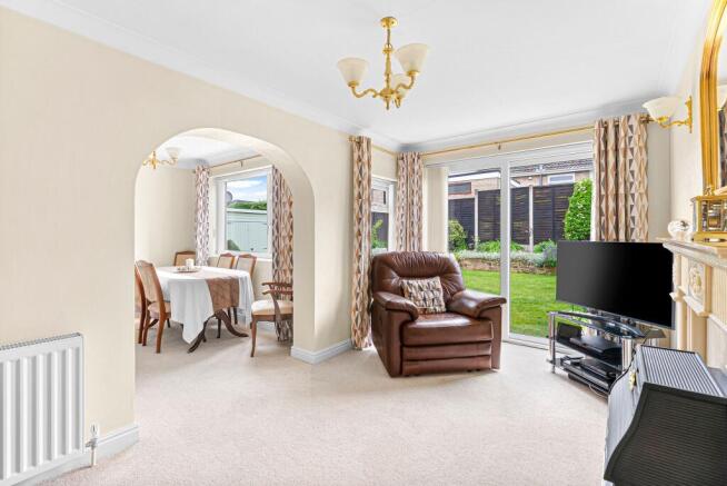 4 bed Detached for sale Image 8