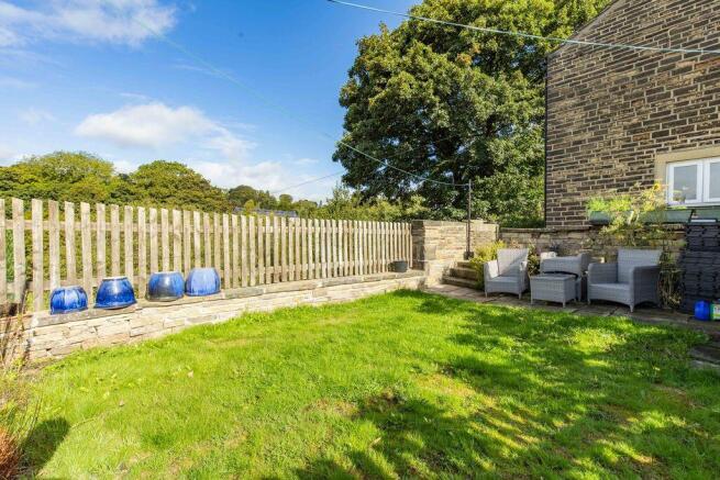 3 bed Semi-Detached for sale Image 4