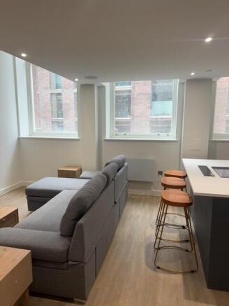 2 bed Duplex to rent Image 5