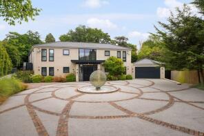 4, Spring Lake, Stanmore HA7 3BX