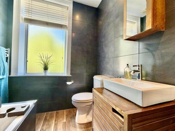 3 bed Terraced for sale Image 7