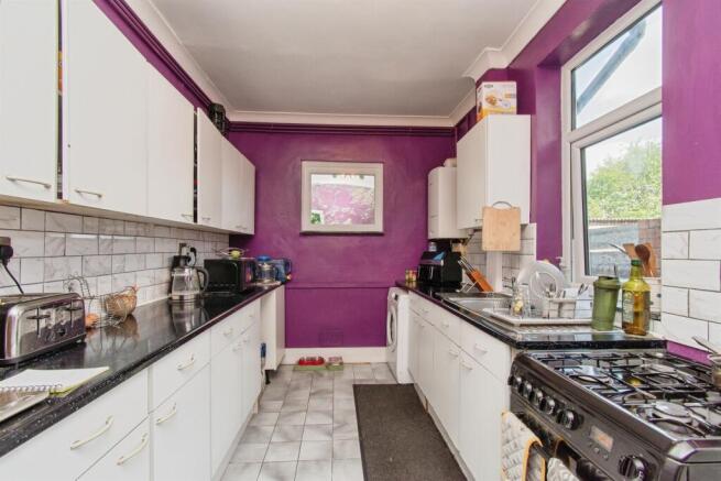 2 bed Terraced for sale Image 7