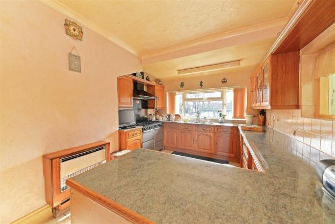 468 Alcester Road - kit2.jpg