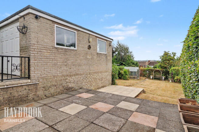 3 bed Semi-Detached for sale Image 12