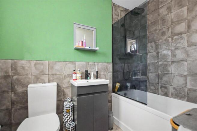4 bed Detached for sale Image 10