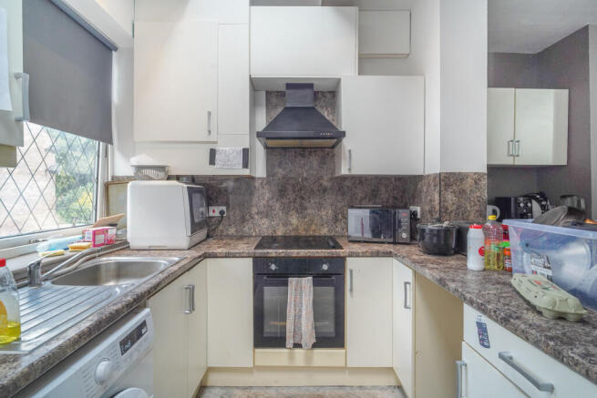 5 bed House of Multiple Occupation for sale Image 4