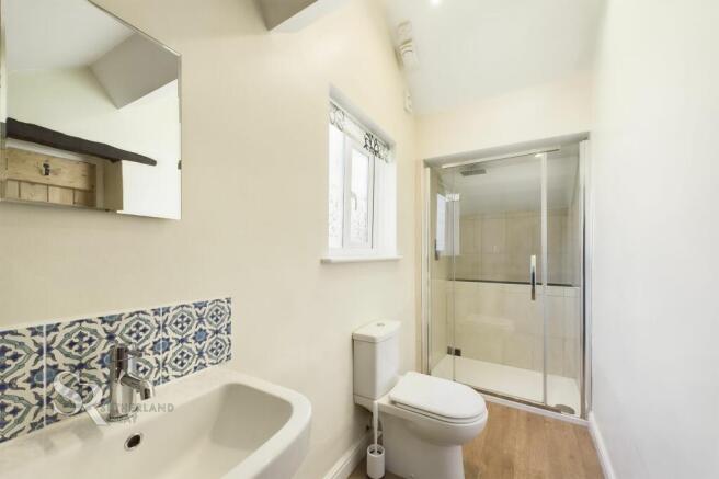 En Suite Shower Room