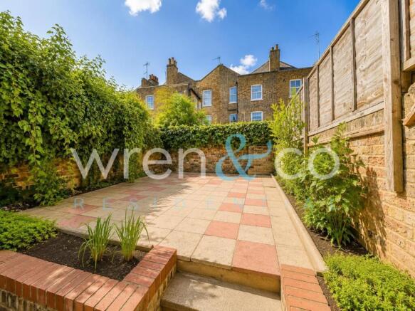 1 Bedroom Maisonette for Rent