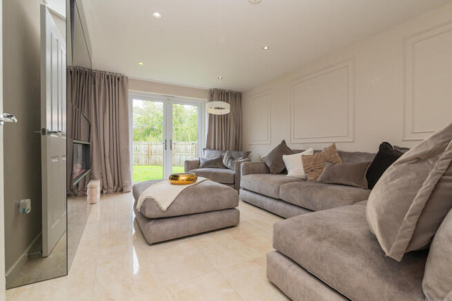 85 barskiven Road L-15