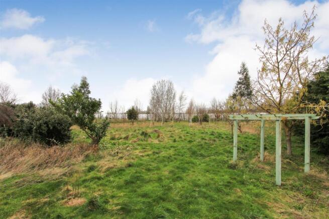 Sandbanks Lane, Graveney