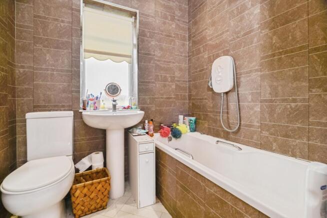 3 bed Semi-Detached for sale Image 5