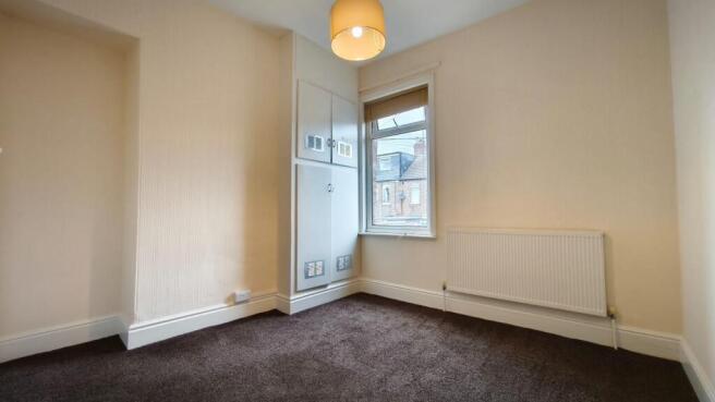 2 bed Terraced to rent Image 7