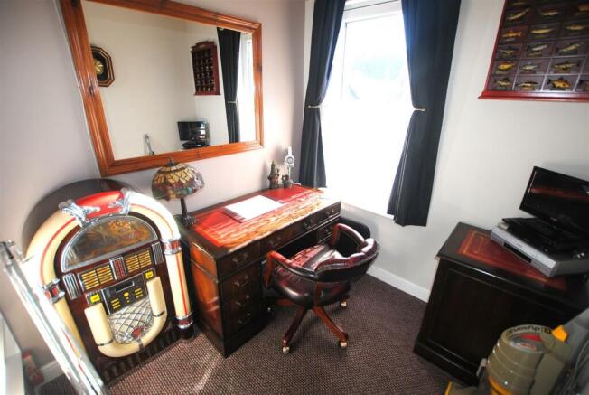 164 welly road bed 3.JPG