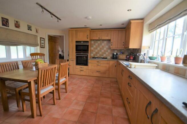 Kitchen / breakfast room