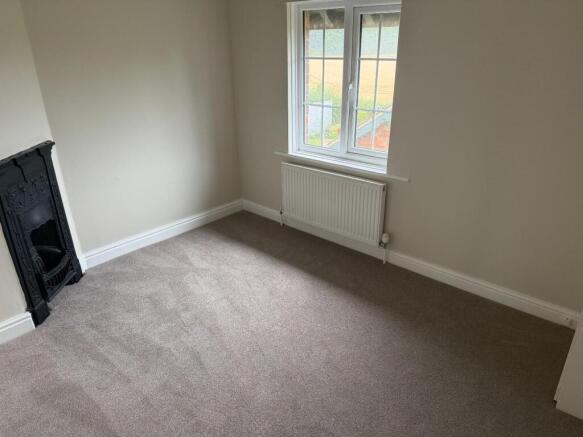 3 bed House to rent Image 8