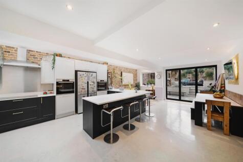 Pier Road, Portishead, Bristol