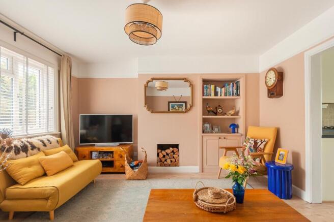 1M6R2BR - Living Room A.jpg